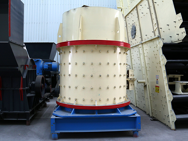 碎石的小型復(fù)合式破碎機多少錢？